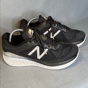 New Balance Fresh Foam More running shoes. Mens 12